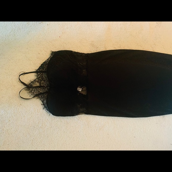 Dress - Picture 2 of 5